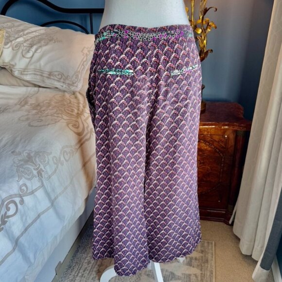 100% Silk Purple Patterned Cropped Pants - Picture 5 of 12
